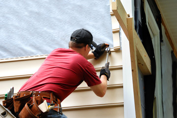 Why Homeowners Choose to Install Siding on Their Homes